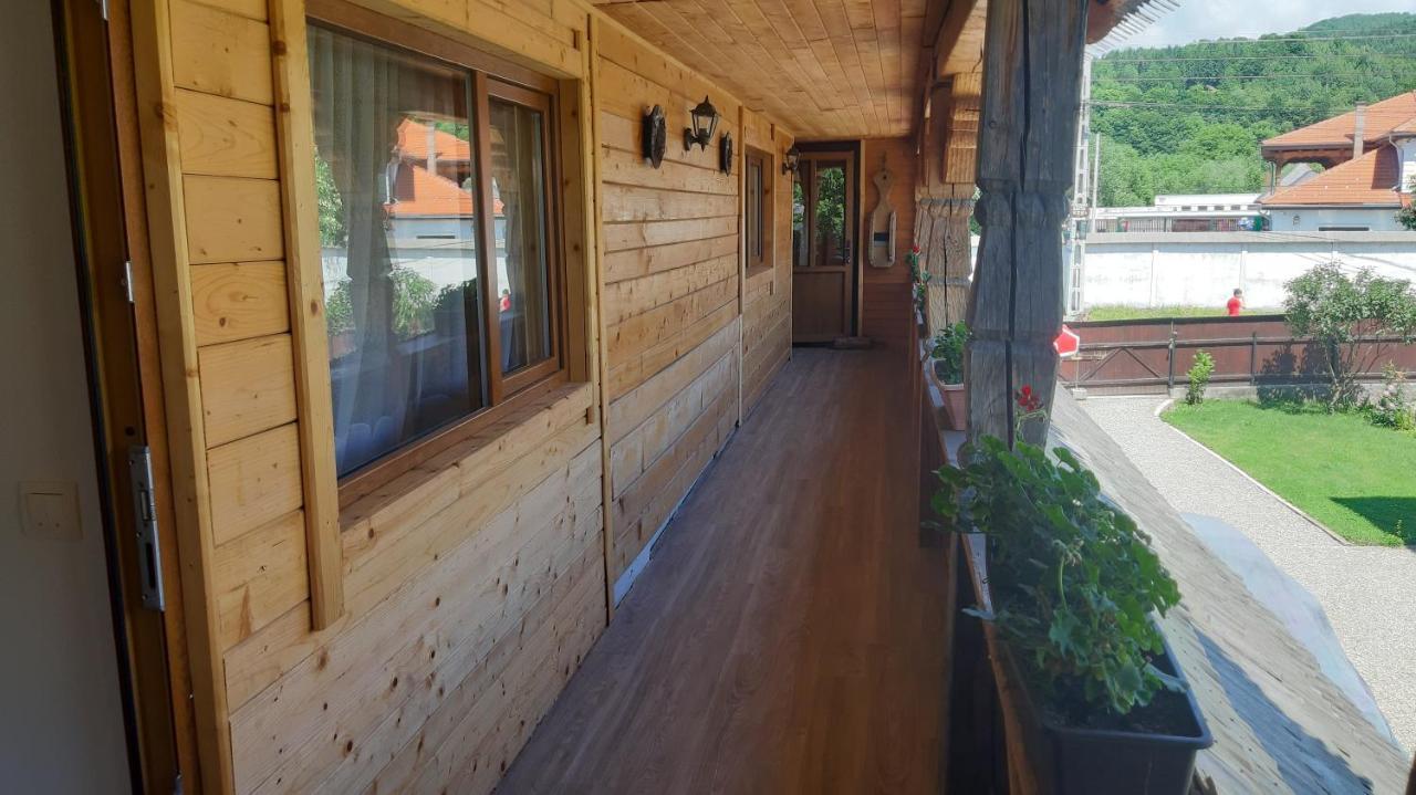 Hotel Casa Buga Vişeu de Sus Exterior foto